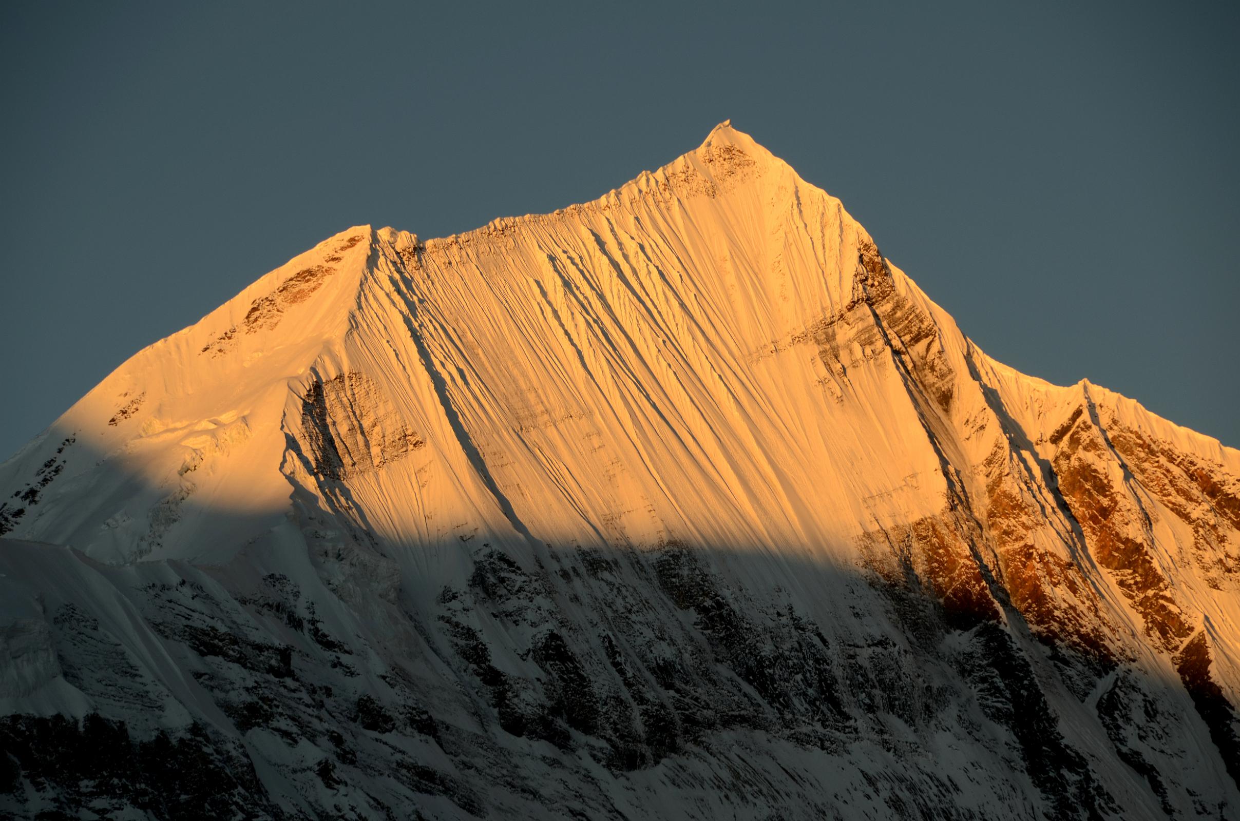 08 Sita Chuchura Close Up At Sunrise From Camp At 5092m In Hidden Valley Around Dhaulagiri 